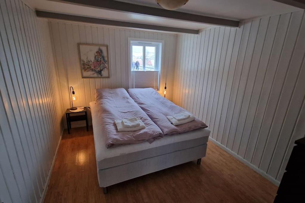 Enebolig I Feriehus