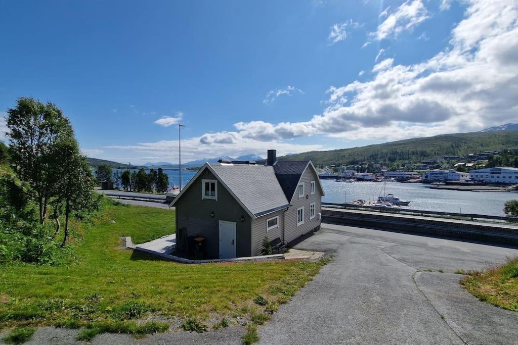 Enebolig I Feriehus